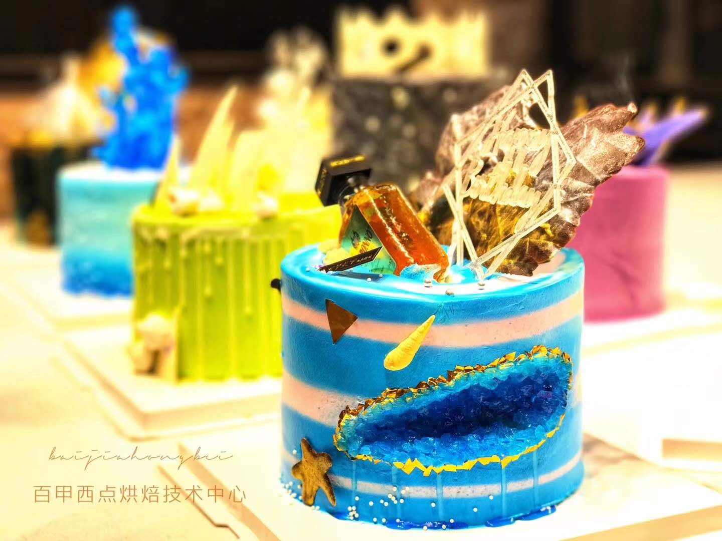 1590492937983472.jpg f4e82d0394bba951e810feca3996a49.jpg